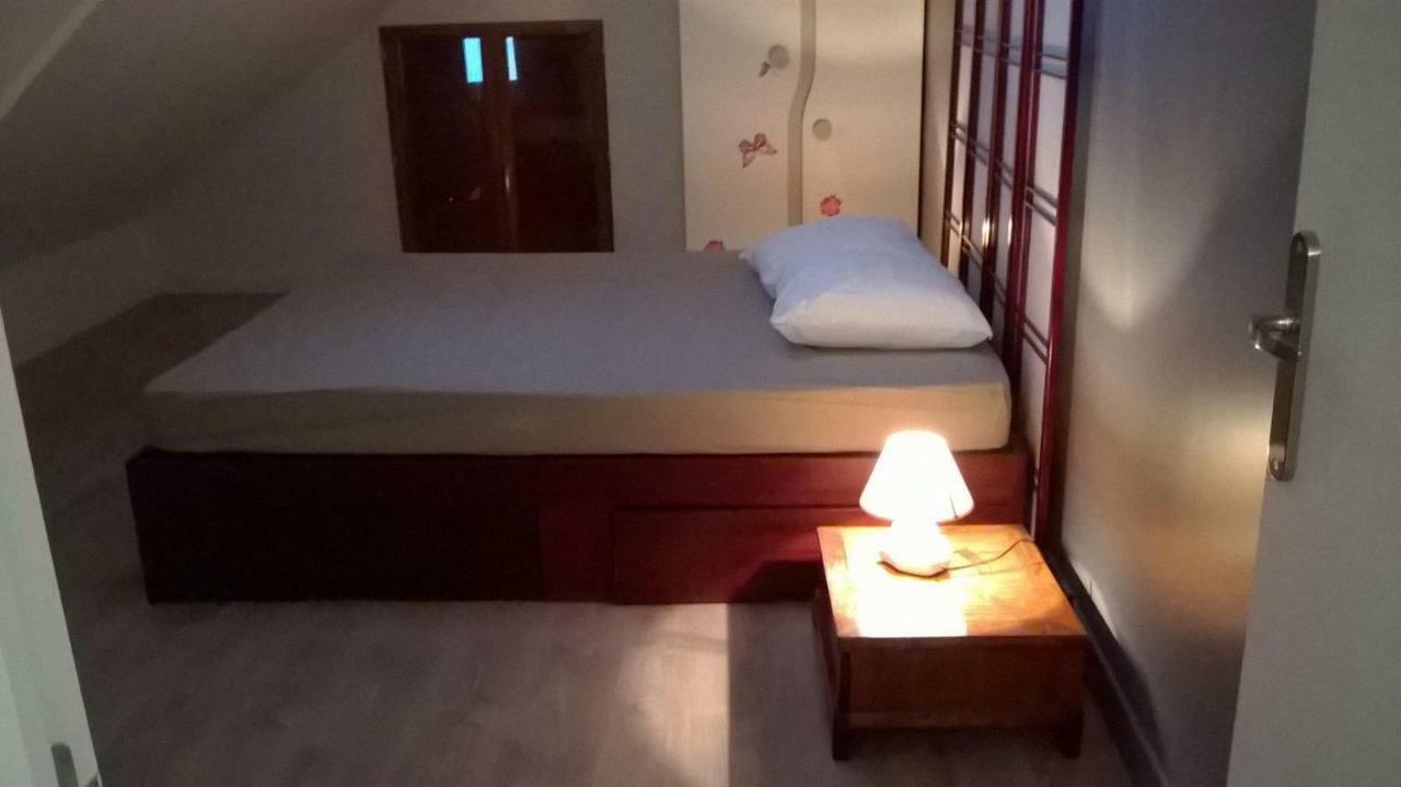 Maison Duplex & Appartement Sur Cour La Ferté-Gaucher Екстериор снимка