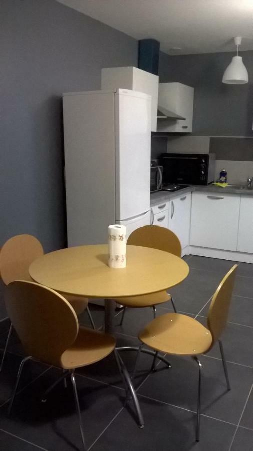 Maison Duplex & Appartement Sur Cour La Ferté-Gaucher Екстериор снимка