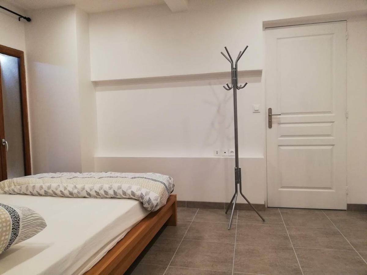 Maison Duplex & Appartement Sur Cour La Ferté-Gaucher Екстериор снимка