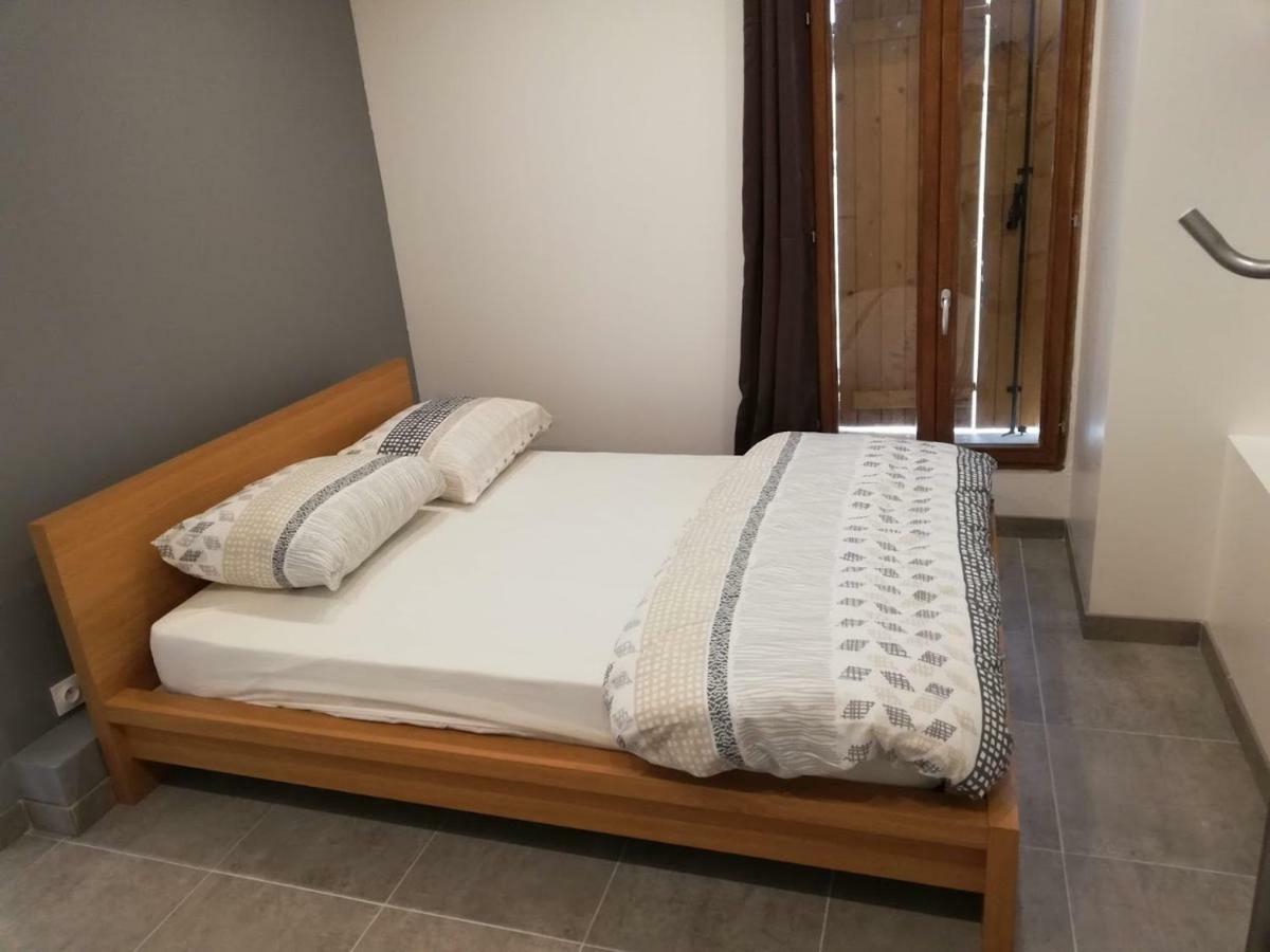 Maison Duplex & Appartement Sur Cour La Ferté-Gaucher Екстериор снимка