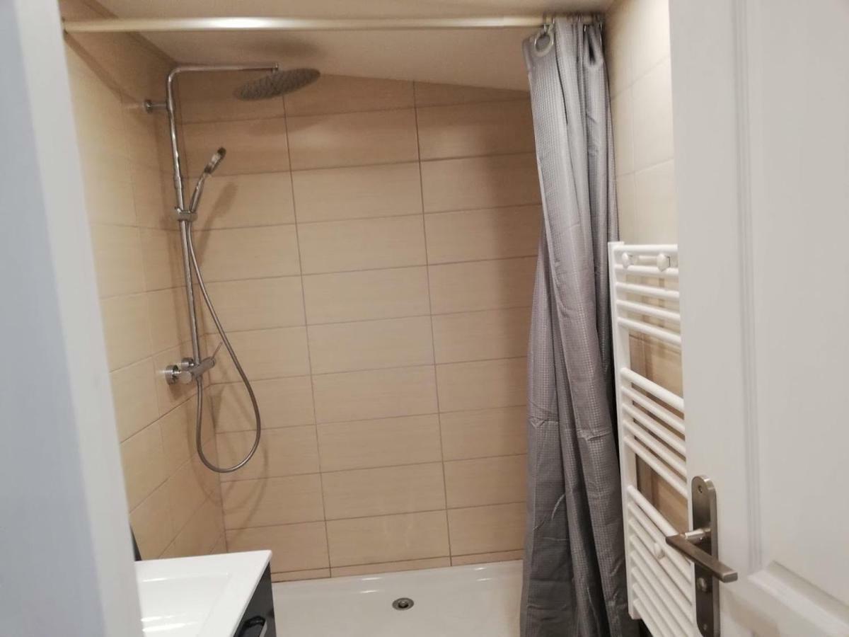 Maison Duplex & Appartement Sur Cour La Ferté-Gaucher Екстериор снимка