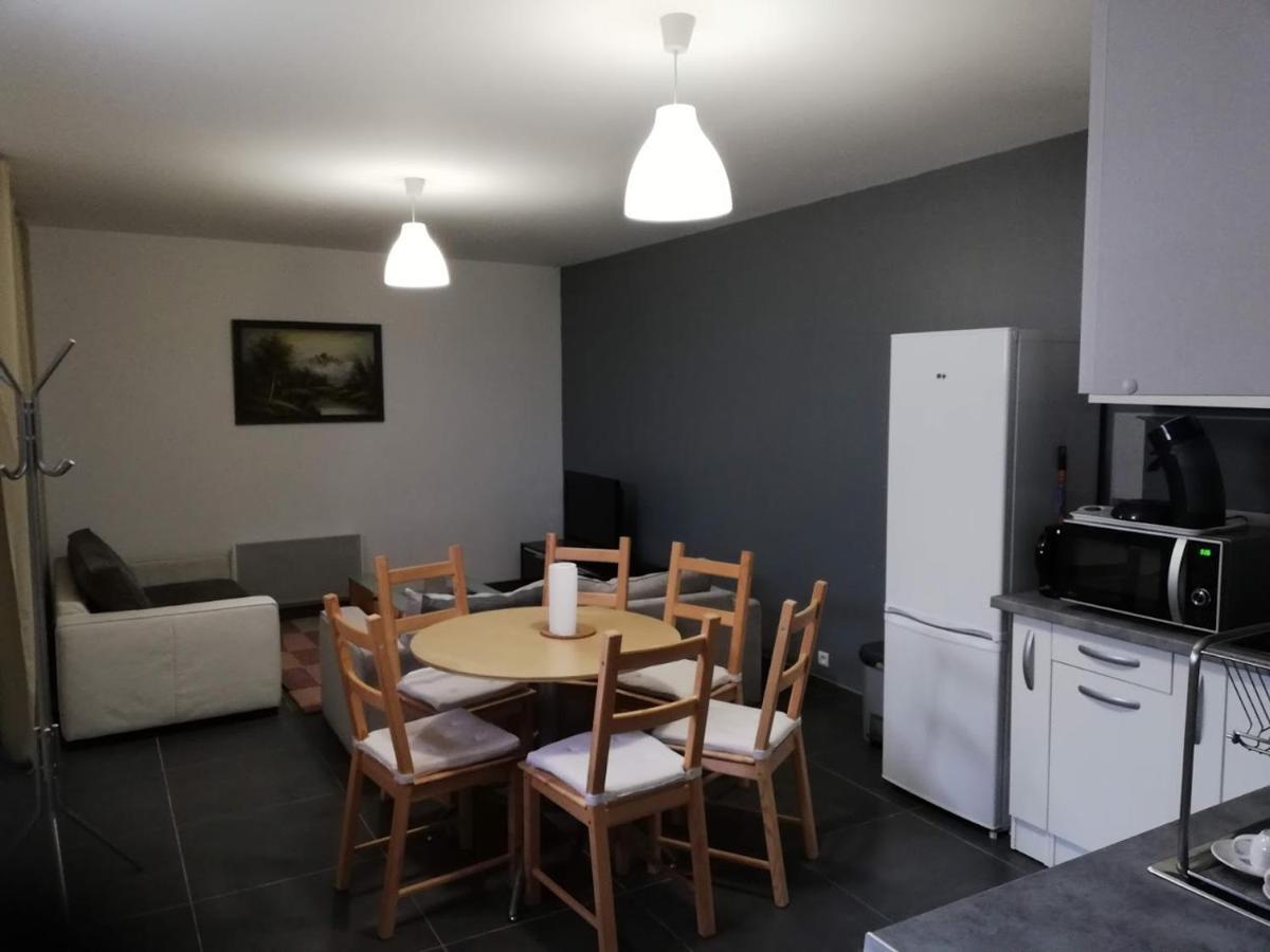 Maison Duplex & Appartement Sur Cour La Ferté-Gaucher Екстериор снимка